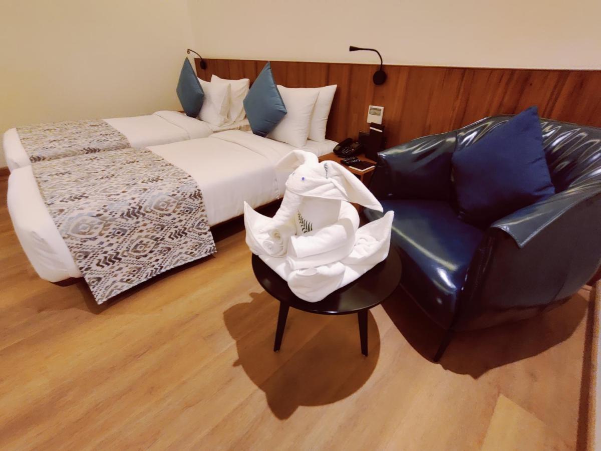 The Fern Residency, Jamnagar Hotel Ngoại thất bức ảnh